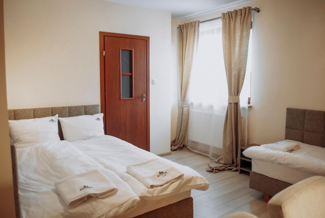 Redwood Hostel Lublin Eksteriør billede